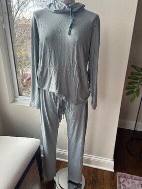 Emirates Business First Class S/M Pajamas Unisex Loungewear Sleepwear Brand New